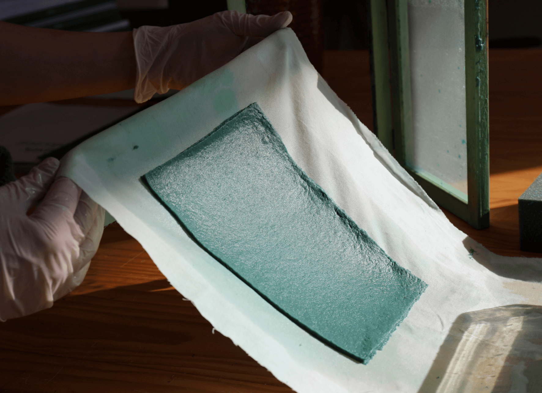 Papel que floresce: uma parceria com Oupas! Design